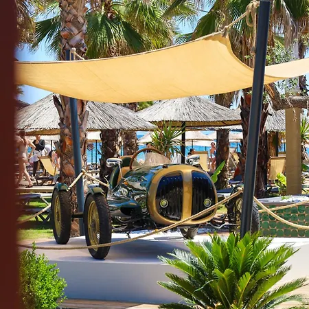 Sea Long מלון